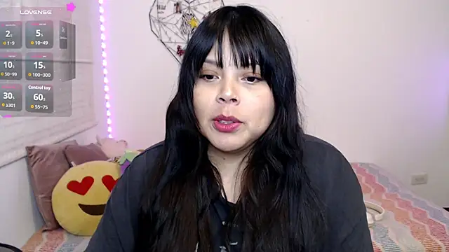 Snapshot of EllieMoonX chatting on 06-05-26, 11:54 EllieMoonX online show from 06-05-26, 11:54