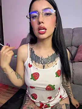 Lucy 699 online show from 05-15-26, 06:42