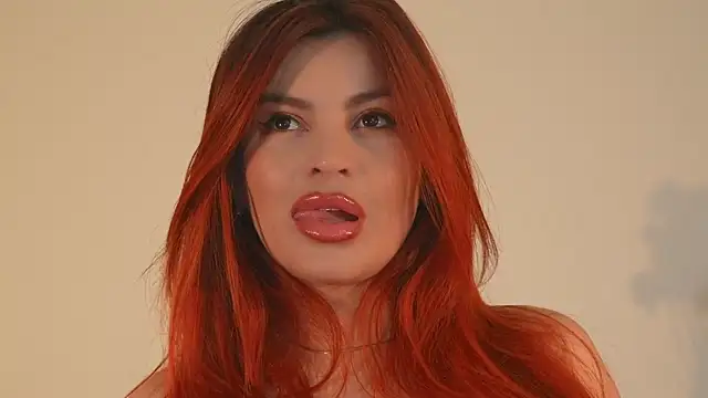 Snapshot of AbrilColls_ chatting on 03-12-26, 03:01 AbrilColls online show from 03-12-26, 03:01