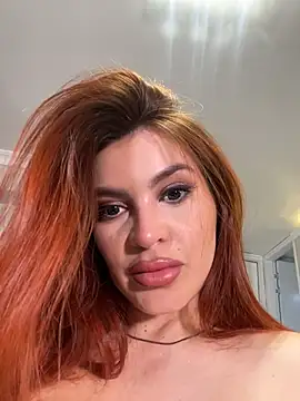 Snapshot of AbrilColls_ chatting on 06-06-26, 12:05 AbrilColls online show from 06-06-26, 12:05