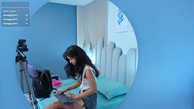 luly dreams online show from 06-18-26, 11:47