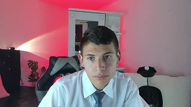 Snapshot of alexhell_ chatting on 10-09-25, 04:32 alexhell online show from 10-09-25, 04:32