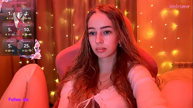 Snapshot of LunaCrave chatting on 01-12-26, 06:35 LunaCrave online show from 01-12-26, 06:35