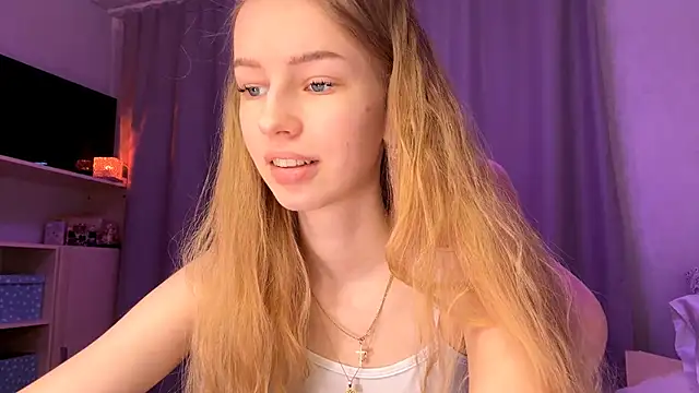 Snapshot of LunaCrave chatting on 02-26-26, 05:12 LunaCrave online show from 02-26-26, 05:12