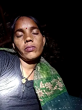 Cutsedi3 online show from 10-26-25, 10:47