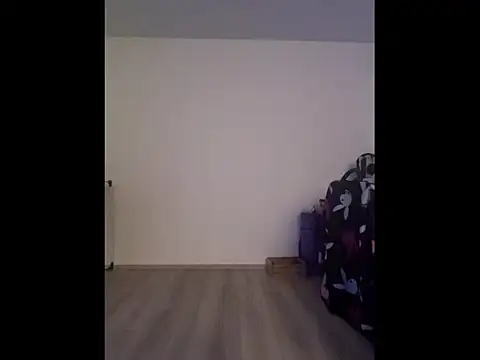 Snapshot of luziaaa92 chatting on 10-16-25, 10:05 luziaaa92 online show from 10-16-25, 10:05