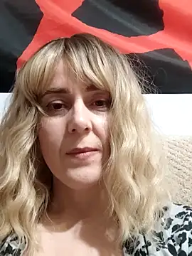 Amelialove42 online show from 02-11-26, 05:40