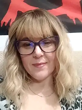 Snapshot of Amelialove42 chatting on 02-27-26, 07:36 Amelialove42 online show from 02-27-26, 07:36