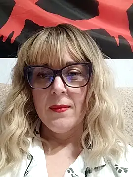 Snapshot of Amelialove42 chatting on 03-12-26, 02:23 Amelialove42 online show from 03-12-26, 02:23