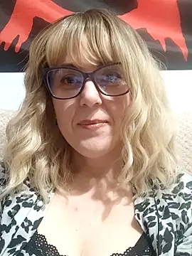 Snapshot of Amelialove42 chatting on 03-14-26, 08:58 Amelialove42 online show from 03-14-26, 08:58