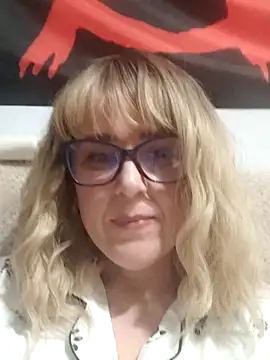 Snapshot of Amelialove42 chatting on 03-15-26, 07:42 Amelialove42 online show from 03-15-26, 07:42