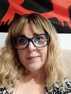 Snapshot of Amelialove42 chatting on 03-24-26, 07:41 Amelialove42 online show from 03-24-26, 07:41