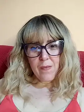 Amelialove42 online show from 05-10-26, 06:13