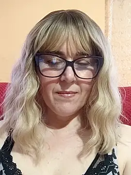 Amelialove42 online show from 05-22-26, 01:06