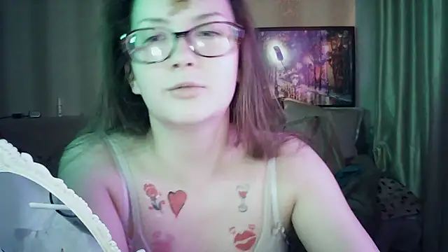MoodieMira online show from 06-24-26, 09:25