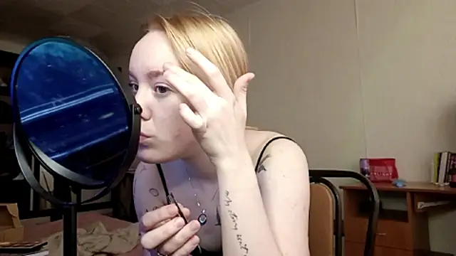 Snapshot of JennyRass chatting on 12-03-25, 07:49 JennyRass online show from 12-03-25, 07:49