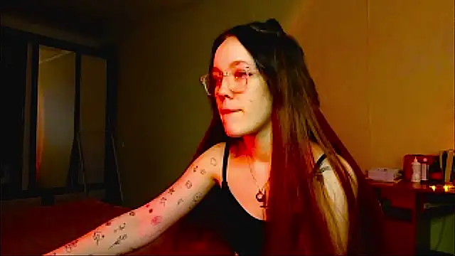 Snapshot of JennyRass chatting on 01-10-26, 12:18 JennyRass online show from 01-10-26, 12:18