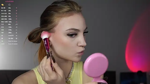 Snapshot of beckymadsons chatting on 03-05-26, 11:17 beckymadsons online show from 03-05-26, 11:17