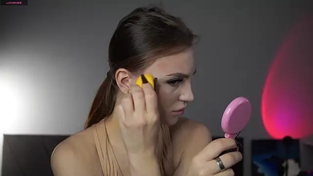 Snapshot of beckymadsons chatting on 03-07-26, 11:18 beckymadsons online show from 03-07-26, 11:18