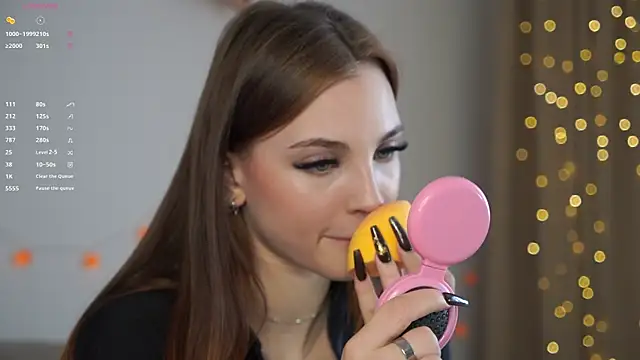 Snapshot of beckymadsons chatting on 03-11-26, 11:27 beckymadsons online show from 03-11-26, 11:27