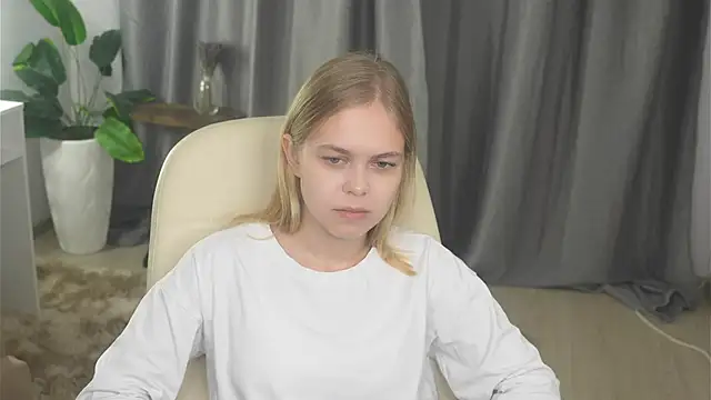 BriannaDense online show from 10-10-25, 08:46