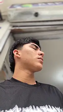 Snapshot of HarmonicOdour chatting on 10-29-25, 02:19 HarmonicOdour online show from 10-29-25, 02:19