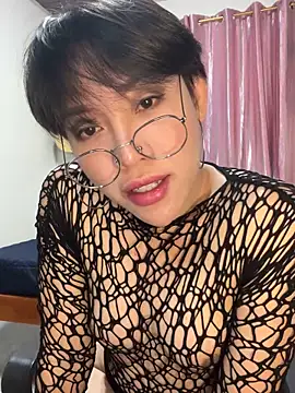 Keyka15 online show from 02-11-26, 03:50