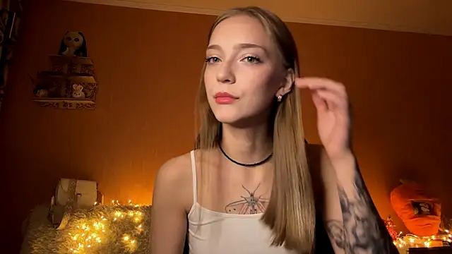 EvaPeace online show from 10-14-25, 04:19