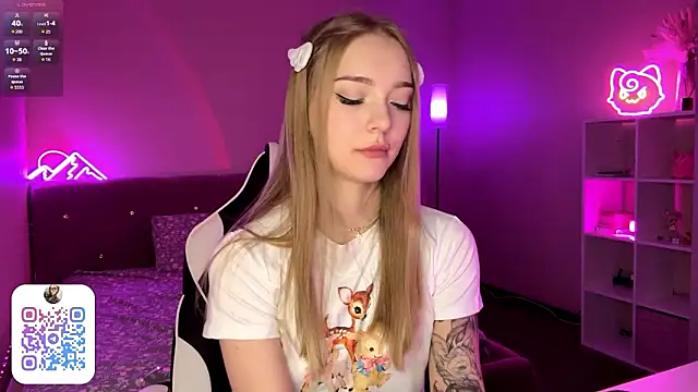 Snapshot of EvaPeace chatting on 03-07-26, 08:39 EvaPeace online show from 03-07-26, 08:39