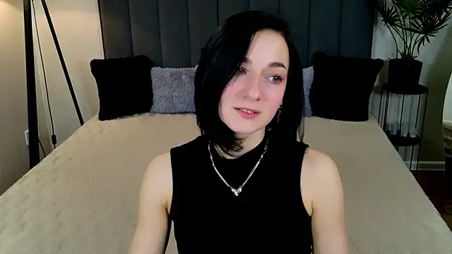 BaileeLynn online show from 05-06-26, 12:21