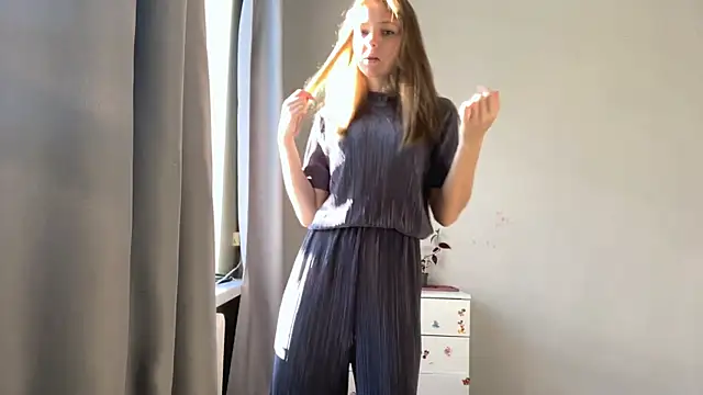  petaI online show from 10-22-25, 06:02