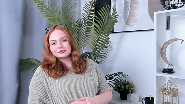 Snapshot of ErnaSegui chatting on 10-10-25, 02:16 ErnaSegui online show from 10-10-25, 02:16