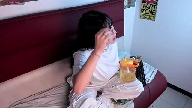 bubble  angel   online show from 11-12-25, 11:32