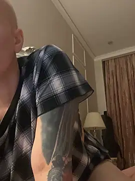 SweetKrysty online show from 10-11-25, 09:57