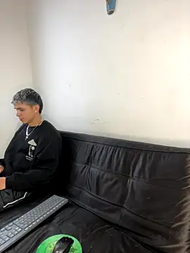 mirallesandbig online show from 11-30-25, 09:30