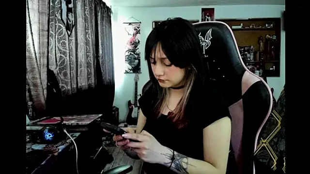 Maki Zein  online show from 01-13-26, 08:47