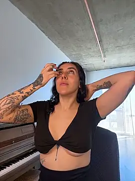 Lolathebaddie online show from 03-11-26, 04:24