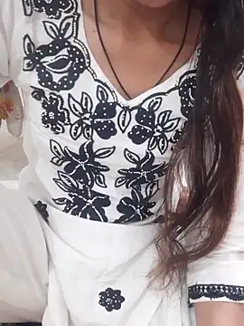 Snapshot of Khushi_rani chatting on 04-04-26, 04:33 Khushi rani online show from 04-04-26, 04:33