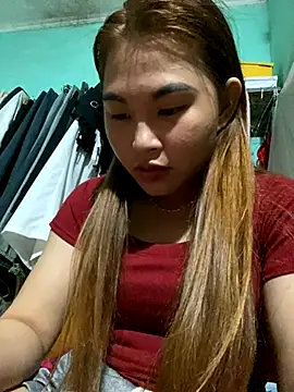 Snapshot of Yan_50299 chatting on 10-10-25, 05:45 Yan 50299 online show from 10-10-25, 05:45