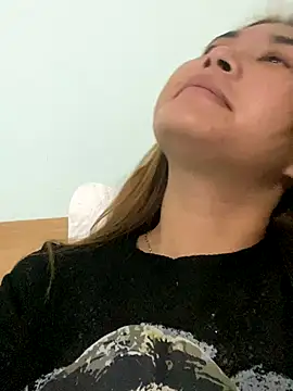 Snapshot of Yan_50299 chatting on 10-13-25, 07:19 Yan 50299 online show from 10-13-25, 07:19