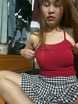 Snapshot of Yan_50299 chatting on 10-19-25, 12:17 Yan 50299 online show from 10-19-25, 12:17