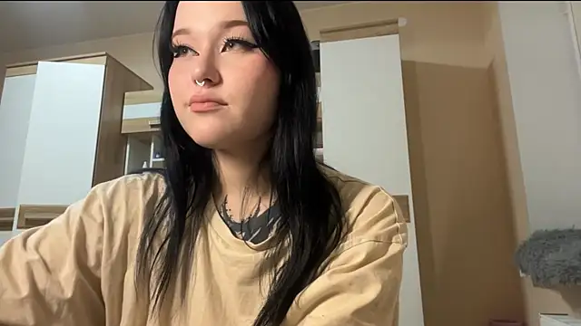 Snapshot of KristenGoodmon chatting on 10-10-25, 11:31 KristenGoodmon online show from 10-10-25, 11:31