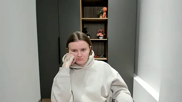Snapshot of DaniellaPencil chatting on 10-11-25, 04:33 DaniellaPencil online show from 10-11-25, 04:33