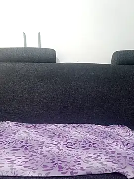 pontsho2004 online show from 10-18-25, 06:19