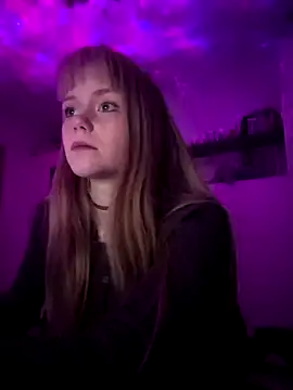 OpheliaMills online show from 10-10-25, 09:25
