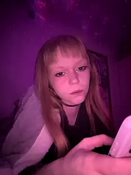 OpheliaMills online show from 10-11-25, 10:30