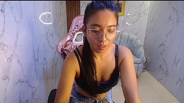 Snapshot of danna_sweet_s chatting on 10-18-25, 08:42 danna sweet s online show from 10-18-25, 08:42
