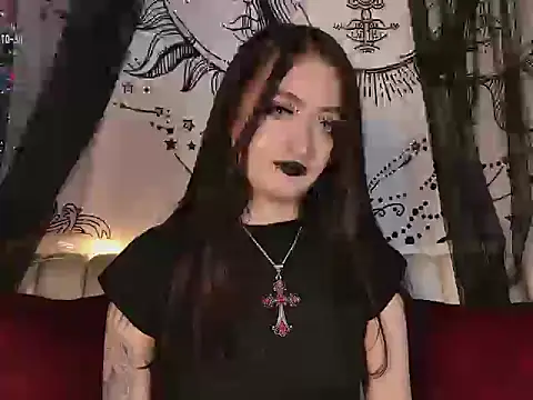 Snapshot of Vampy_doll chatting on 11-04-25, 09:47 Vampy doll online show from 11-04-25, 09:47