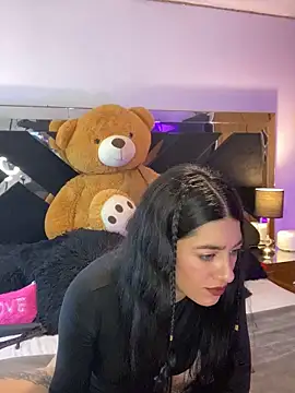 Snapshot of Moon_Magic chatting on 10-11-25, 10:52 Moon Magic online show from 10-11-25, 10:52