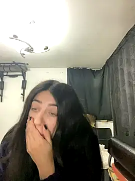 Snapshot of Moon_Magic chatting on 10-21-25, 03:29 Moon Magic online show from 10-21-25, 03:29